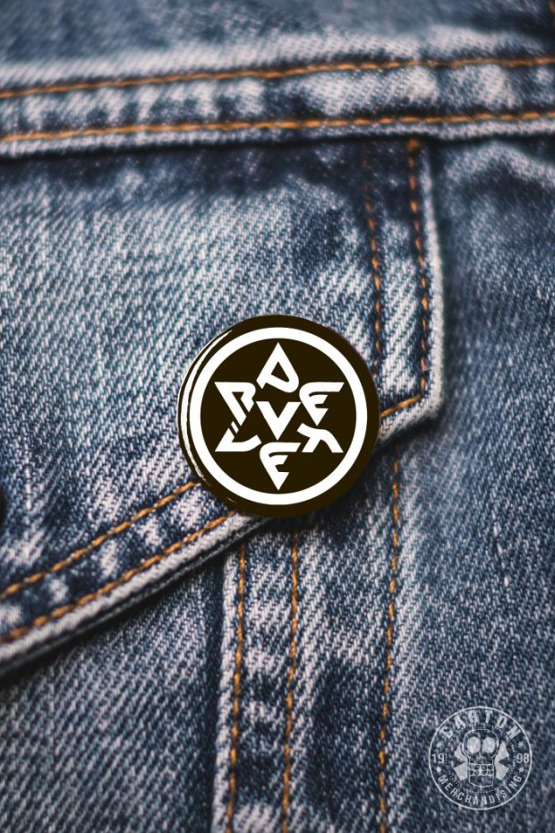 Zdjęcia produktu Przypinka VARIETE LOGO black