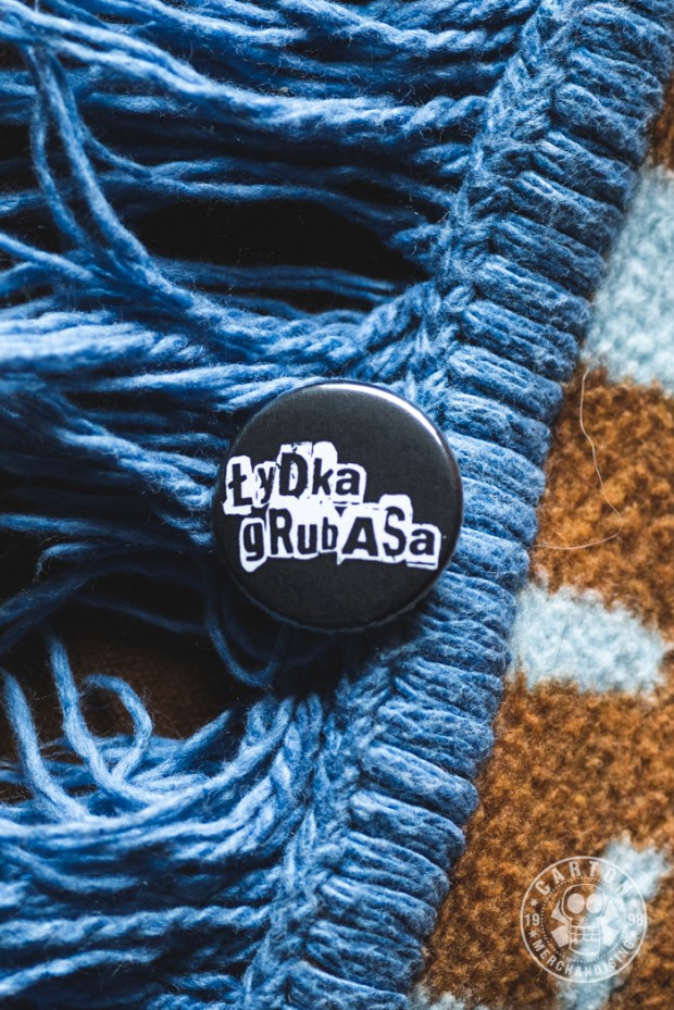 Przypinka ŁYDKA GRUBASA LOGO black