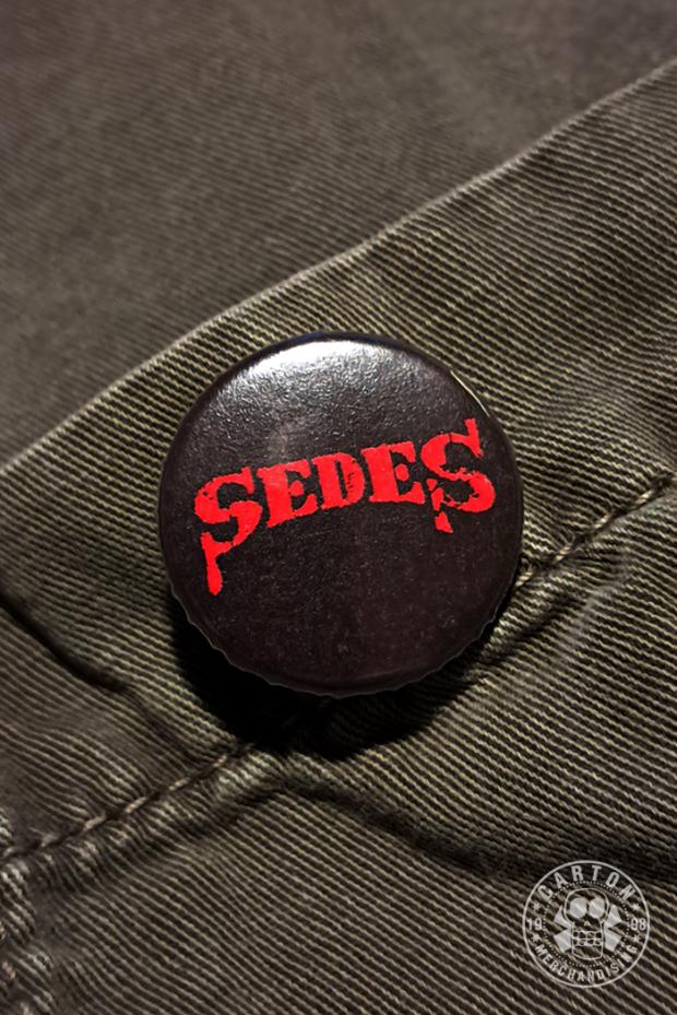 Przypinka SEDES DIRTY LOGO red