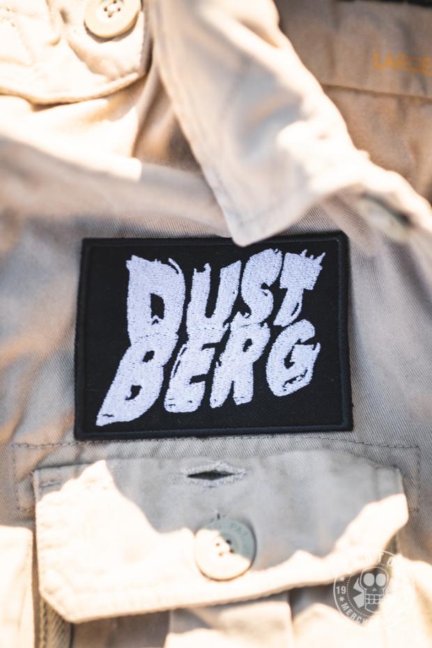 Naszywka DUST BERG LOGO white