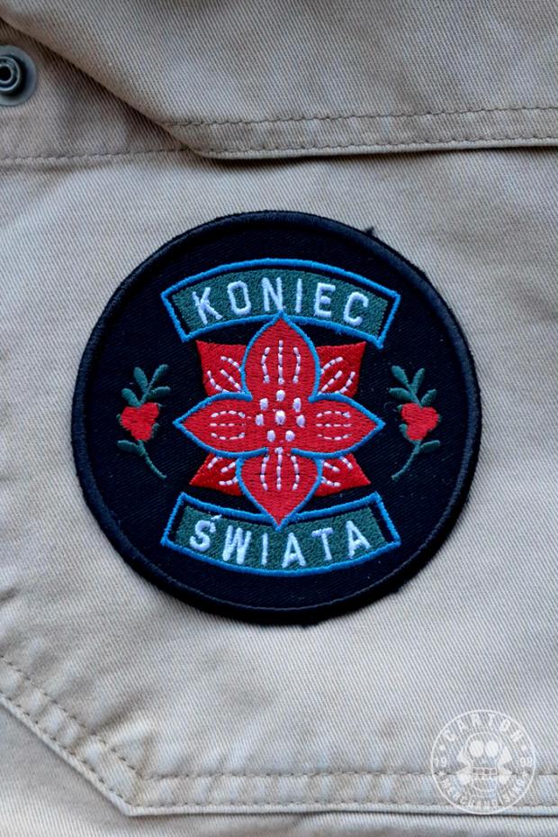 Naszywka KONIEC ŚWIATA FOLK